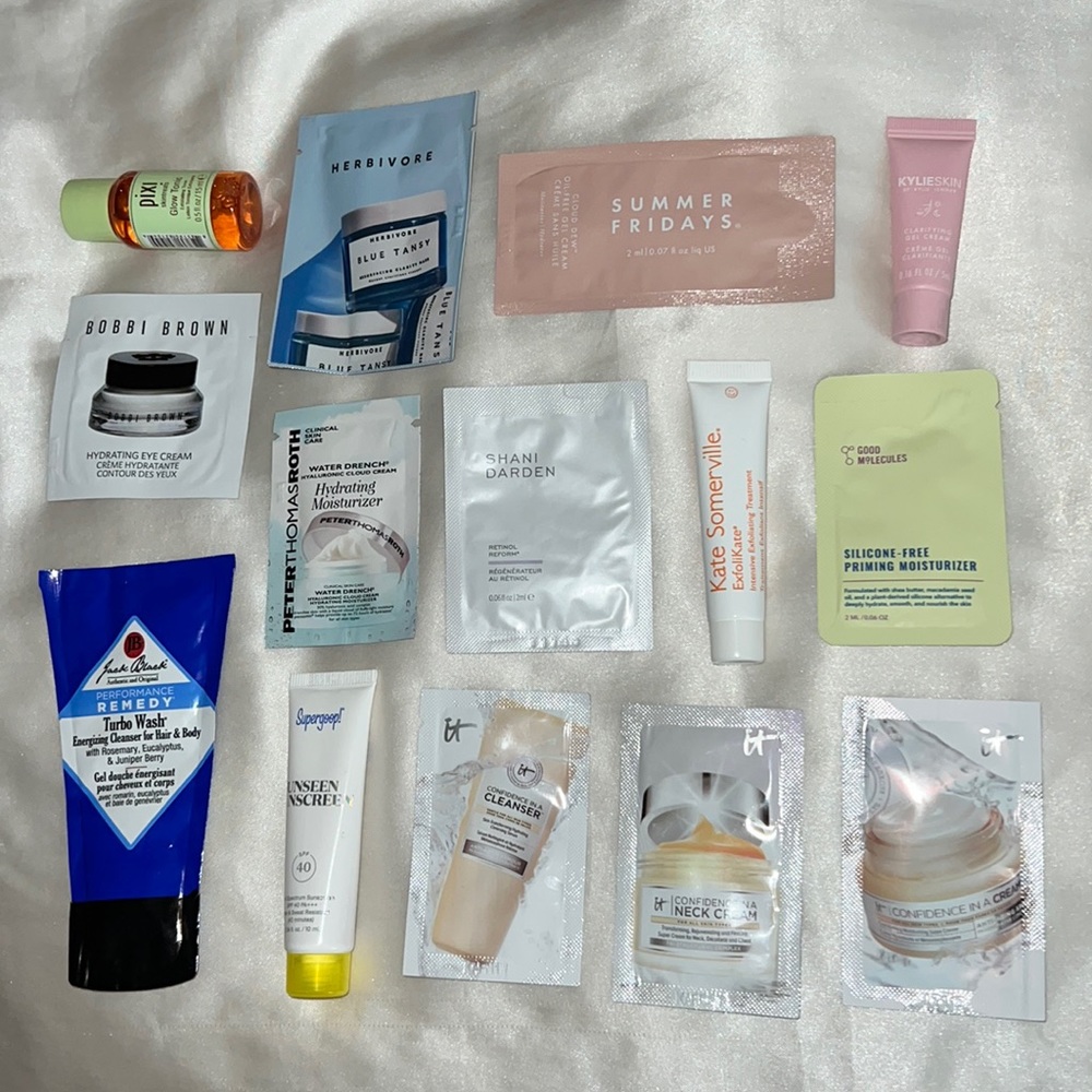 3/$15 Skin Care Minis Bundle Set ☁️